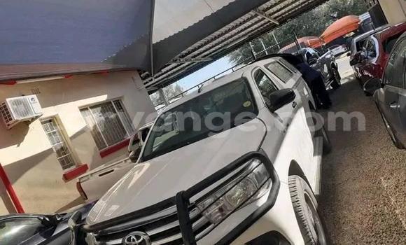 Buy Used Toyota Hilux White Car in Gobabis in Omaheke Buy Used Toyota Hilux White Car in Gobabis in Omaheke
