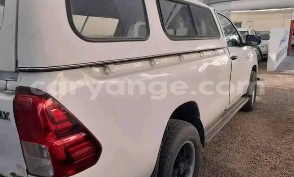 Acheter Occasion Voiture Toyota Hilux Blanc à Gobabis, Omaheke Acheter Occasion Voiture Toyota Hilux Blanc à Gobabis, Omaheke