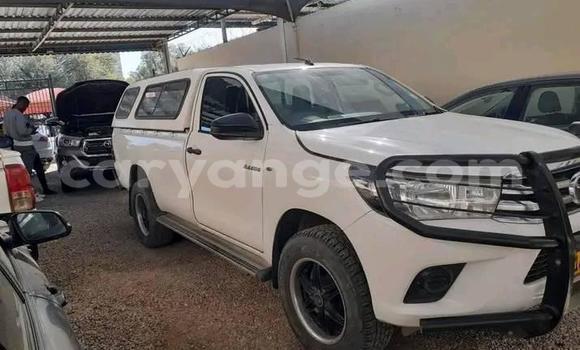Acheter Occasion Voiture Toyota Hilux Blanc à Gobabis, Omaheke Acheter Occasion Voiture Toyota Hilux Blanc à Gobabis, Omaheke