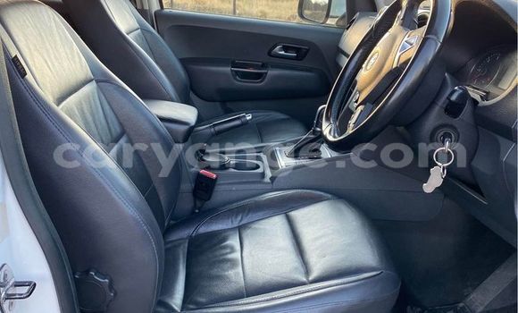 Acheter Occasion Voiture Volkswagen Amarok Blanc à Import - Dubai, Namibie Acheter Occasion Voiture Volkswagen Amarok Blanc à Import - Dubai, Namibie