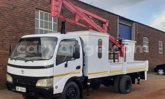 Buy Used Toyota Dyna White Truck in Windhoek in Namibia