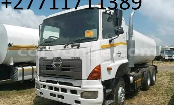 Buy Used Hino 300 Series White Truck in Windhoek in Namibia