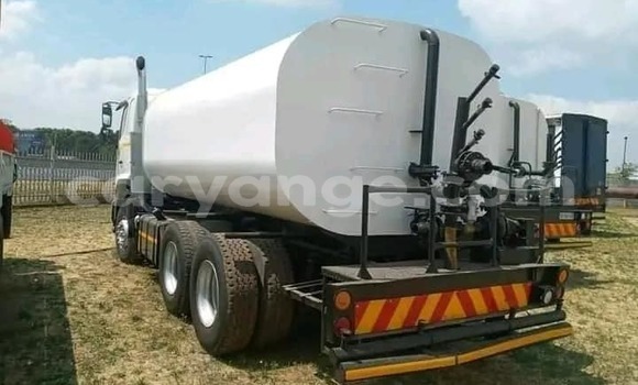 Buy Used Hino 300 Series White Truck in Windhoek in Namibia Buy Used Hino 300 Series White Truck in Windhoek in Namibia