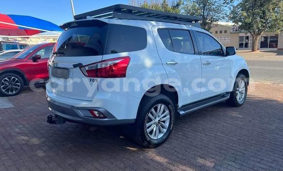 Acheter Occasion Voiture Isuzu MU-7 Autre à Windhoek, Namibie Acheter Occasion Voiture Isuzu MU-7 Autre à Windhoek, Namibie