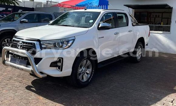 Buy Used Toyota Hilux White Car in Windhoek in Namibia