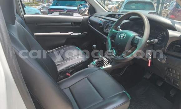 Buy Used Toyota Hilux White Car in Windhoek in Namibia Buy Used Toyota Hilux White Car in Windhoek in Namibia