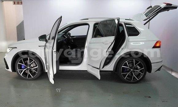 Buy Used Volkswagen Tiguan White Car in Windhoek in Namibia Buy Used Volkswagen Tiguan White Car in Windhoek in Namibia