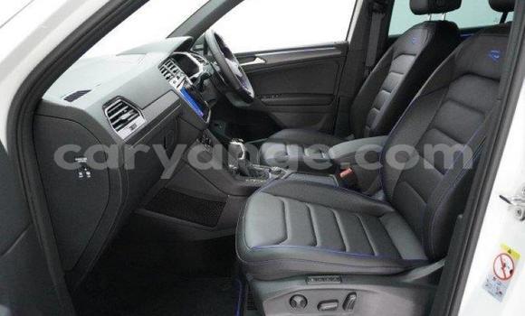 Buy Used Volkswagen Tiguan White Car in Windhoek in Namibia Buy Used Volkswagen Tiguan White Car in Windhoek in Namibia