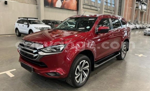 Acheter Occasion Voiture Isuzu MU-X Rouge à Windhoek, Namibie Acheter Occasion Voiture Isuzu MU-X Rouge à Windhoek, Namibie