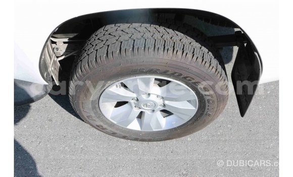 Acheter Import Voiture Toyota Hilux Noir à Import - Dubai, Namibie Acheter Import Voiture Toyota Hilux Noir à Import - Dubai, Namibie