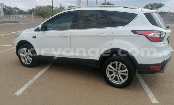 Acheter Occasion Voiture Ford Kuga Blanc à Windhoek, Namibie Acheter Occasion Voiture Ford Kuga Blanc à Windhoek, Namibie