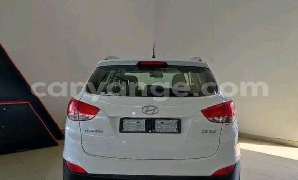Buy Used Hyundai Ix35 White Car in Gobabis in Omaheke Buy Used Hyundai Ix35 White Car in Gobabis in Omaheke
