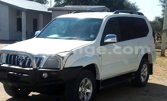 Acheter Occasion Voiture Toyota Land Cruiser Prado Blanc à Okahandja, Namibie Acheter Occasion Voiture Toyota Land Cruiser Prado Blanc à Okahandja, Namibie