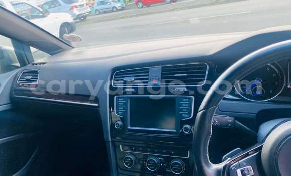 Buy Used Volkswagen Golf R White Car in Windhoek in Namibia Buy Used Volkswagen Golf R White Car in Windhoek in Namibia