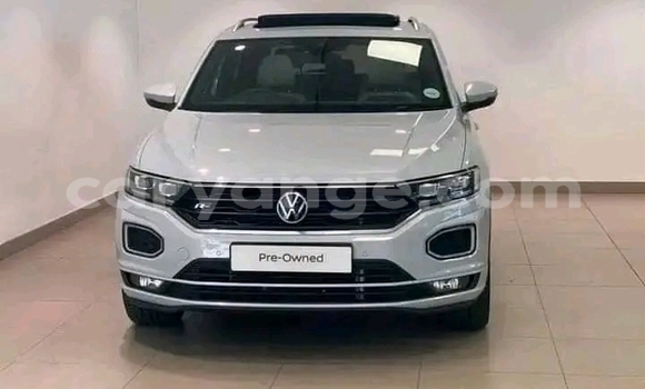 Buy Used Volkswagen T-Roc White Car in Gobabis in Omaheke