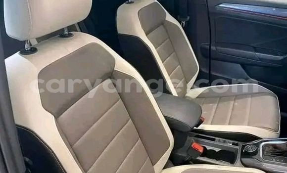 Buy Used Volkswagen T-Roc White Car in Gobabis in Omaheke Buy Used Volkswagen T-Roc White Car in Gobabis in Omaheke