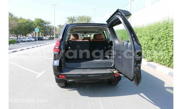 Acheter Import Voiture Toyota Prado Blanc à Import - Dubai, Namibie Acheter Import Voiture Toyota Prado Blanc à Import - Dubai, Namibie