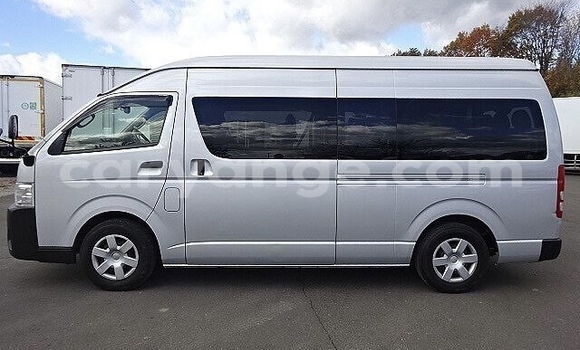 Buy Used Toyota Hi Ace Silver Car in Okahandja in Namibia
