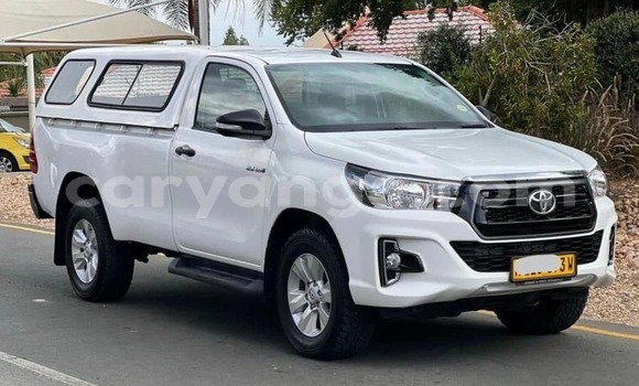 Buy Used Toyota Hilux White Car in Gobabis in Omaheke Buy Used Toyota Hilux White Car in Gobabis in Omaheke