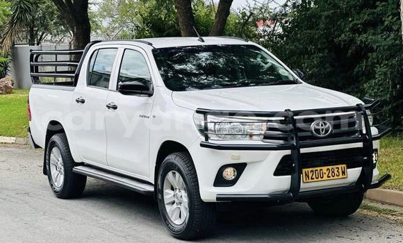 Acheter Occasion Voiture Toyota Hilux Blanc à Grootfontein, Namibie