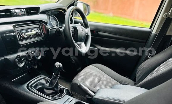 Acheter Occasion Voiture Toyota Hilux Blanc à Grootfontein, Namibie Acheter Occasion Voiture Toyota Hilux Blanc à Grootfontein, Namibie