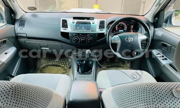 Buy Used Toyota Hilux White Car in Grootfontein in Namibia Buy Used Toyota Hilux White Car in Grootfontein in Namibia