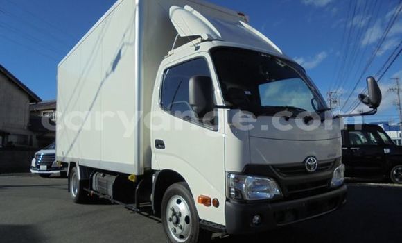 Buy Used Toyota Dyna White Car in Windhoek in Namibia