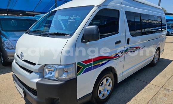 Buy Used Toyota Hi Ace White Car in Windhoek in Namibia Buy Used Toyota Hi Ace White Car in Windhoek in Namibia