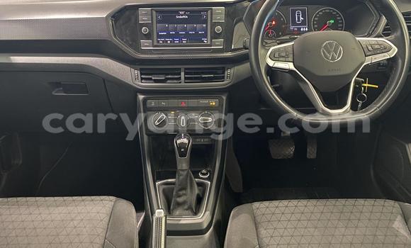 Acheter Occasion Voiture Volkswagen T-Roc Gris à Aranos, Hardap Acheter Occasion Voiture Volkswagen T-Roc Gris à Aranos, Hardap