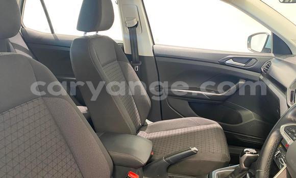 Acheter Occasion Voiture Volkswagen T-Roc Gris à Aranos, Hardap Acheter Occasion Voiture Volkswagen T-Roc Gris à Aranos, Hardap