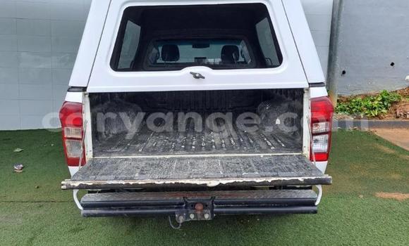 Buy Used Isuzu KB White Car in Windhoek in Namibia Buy Used Isuzu KB White Car in Windhoek in Namibia