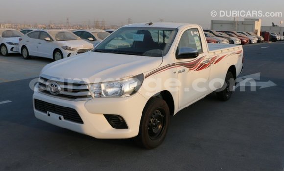 Acheter Import Voiture Toyota Hilux Blanc à Import - Dubai, Namibie Acheter Import Voiture Toyota Hilux Blanc à Import - Dubai, Namibie