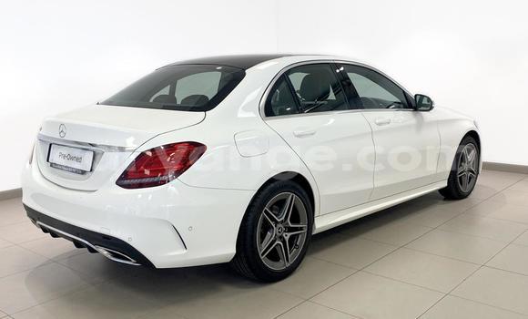 Acheter Occasion Voiture Mercedes-Benz C–Class Blanc à Windhoek, Namibie Acheter Occasion Voiture Mercedes-Benz C–Class Blanc à Windhoek, Namibie