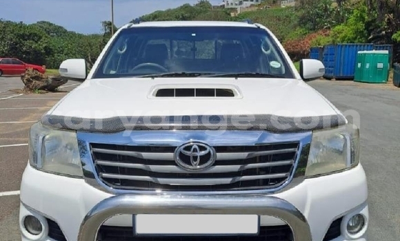 Buy Used Toyota Hilux White Car in Gobabis in Omaheke Buy Used Toyota Hilux White Car in Gobabis in Omaheke