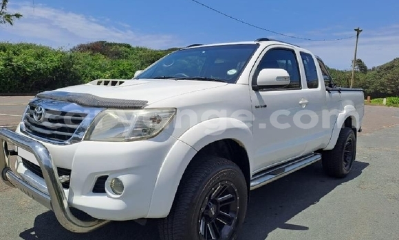 Acheter Occasion Voiture Toyota Hilux Blanc à Gobabis, Omaheke Acheter Occasion Voiture Toyota Hilux Blanc à Gobabis, Omaheke