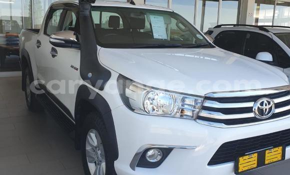 Buy Used Toyota Hilux White Car in Gobabis in Omaheke Buy Used Toyota Hilux White Car in Gobabis in Omaheke
