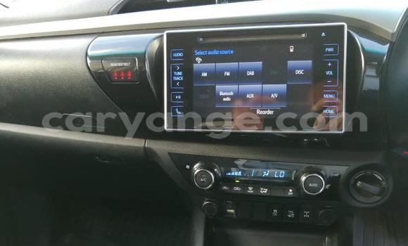 Buy Used Toyota Hilux White Car in Gobabis in Omaheke Buy Used Toyota Hilux White Car in Gobabis in Omaheke