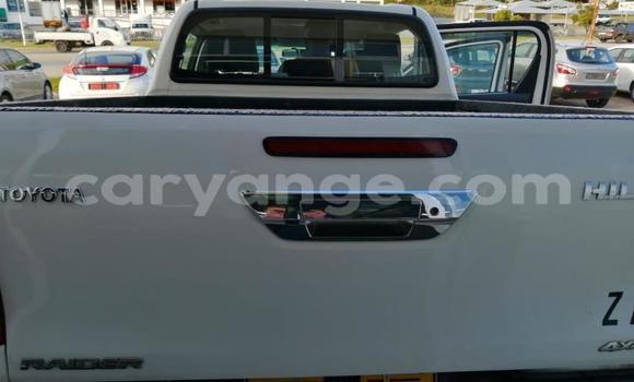 Buy Used Toyota Hilux White Car in Gobabis in Omaheke Buy Used Toyota Hilux White Car in Gobabis in Omaheke