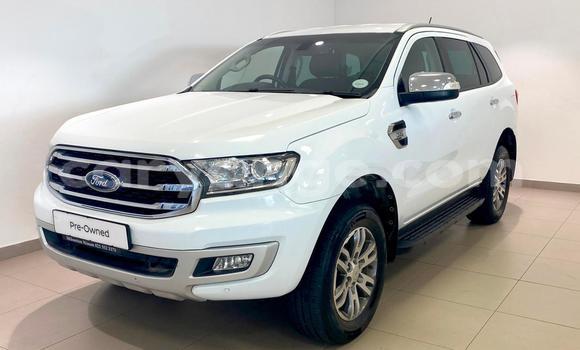 Buy Used Ford Everest White Car in Windhoek in Namibia