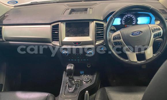 Acheter Occasion Voiture Ford Everest Blanc à Windhoek, Namibie Acheter Occasion Voiture Ford Everest Blanc à Windhoek, Namibie