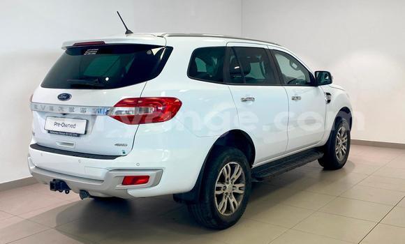 Acheter Occasion Voiture Ford Everest Blanc à Windhoek, Namibie Acheter Occasion Voiture Ford Everest Blanc à Windhoek, Namibie