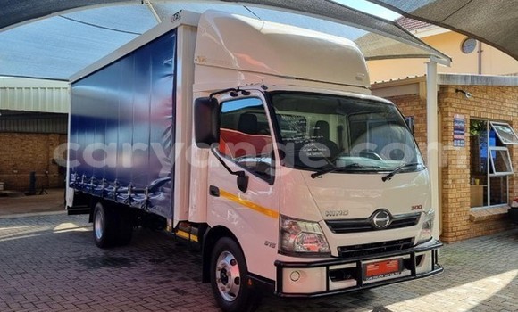 Buy Used Hino 300 Series White Truck in Windhoek in Namibia Buy Used Hino 300 Series White Truck in Windhoek in Namibia