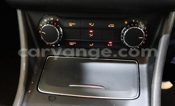 Buy Used Mercedes-Benz GLA-klasse Red Car in Gobabis in Omaheke Buy Used Mercedes-Benz GLA-klasse Red Car in Gobabis in Omaheke