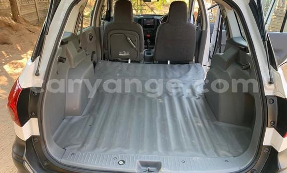 Acheter Occasion Voiture Nissan AD Blanc à Okahandja, Namibie Acheter Occasion Voiture Nissan AD Blanc à Okahandja, Namibie