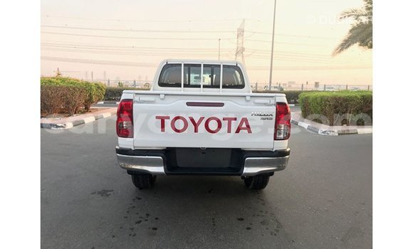 Acheter Import Voiture Toyota Hilux Blanc à Import - Dubai, Namibie Acheter Import Voiture Toyota Hilux Blanc à Import - Dubai, Namibie