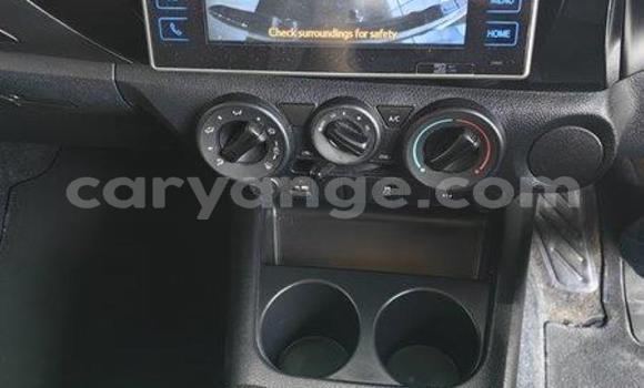 Buy Used Toyota Hilux Silver Car in Karasburg in Karas Buy Used Toyota Hilux Silver Car in Karasburg in Karas