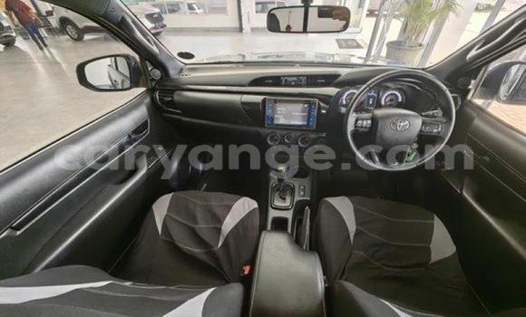 Buy Used Toyota Hilux Silver Car in Karasburg in Karas Buy Used Toyota Hilux Silver Car in Karasburg in Karas