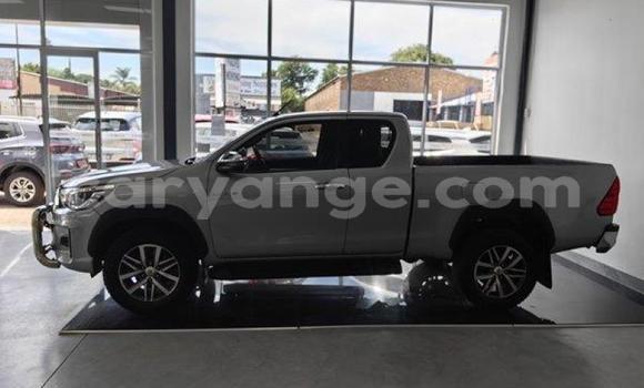 Buy Used Toyota Hilux Silver Car in Karasburg in Karas Buy Used Toyota Hilux Silver Car in Karasburg in Karas
