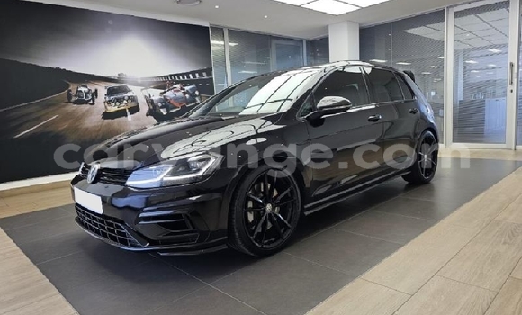 Buy Used Volkswagen Golf R Black Car in Gobabis in Omaheke
