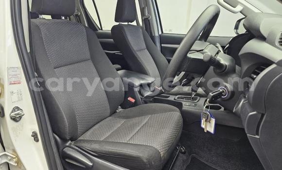 Buy Used Toyota Hilux White Car in Gobabis in Omaheke Buy Used Toyota Hilux White Car in Gobabis in Omaheke